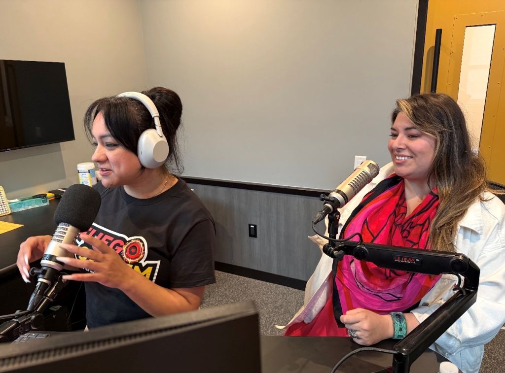 “Orgullo Indy”: Sonia Anaya Chevigny visita Fuego 92.7 FM